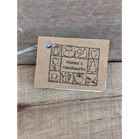 Vintage Hanna's Handiworks Metal / Tin Snowman Christmas Ornament with Heart - Picture 4 of 5